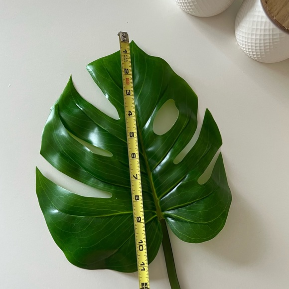 NEW 🌿 Monstera Leaves 1 Pair of REALISTIC Extra Large Faux leaves 31”x 11” - Picture 8 of 11